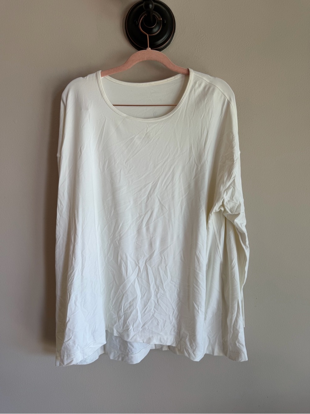 Lululemon White Back in Action Long Sleeve Top Oversized Shirt Size 10 / 12